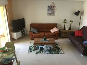 TV - Wohnung Villa Gabrielle 200m zum Strand by Interhome (Fréjus)