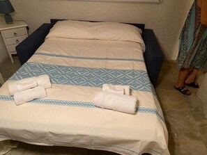 3 bedrooms, WiFi, bed sheets