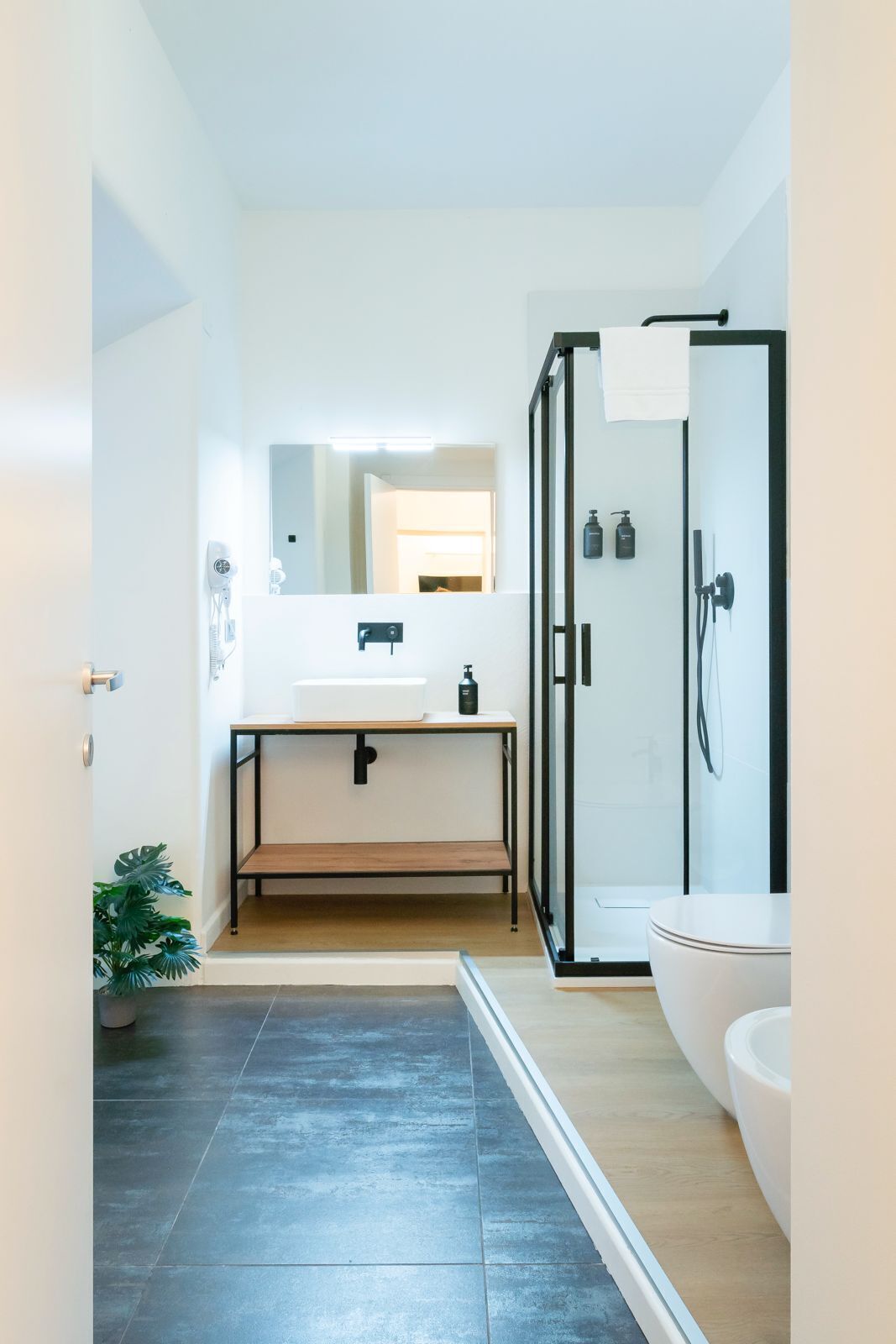 Executive Suite | Bathroom