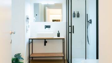 Executive Suite | Bathroom