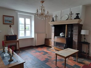 Interior - Gîte LEBASLADIN for 7 Guests – Renovated Holiday Home in Lison (Lison)