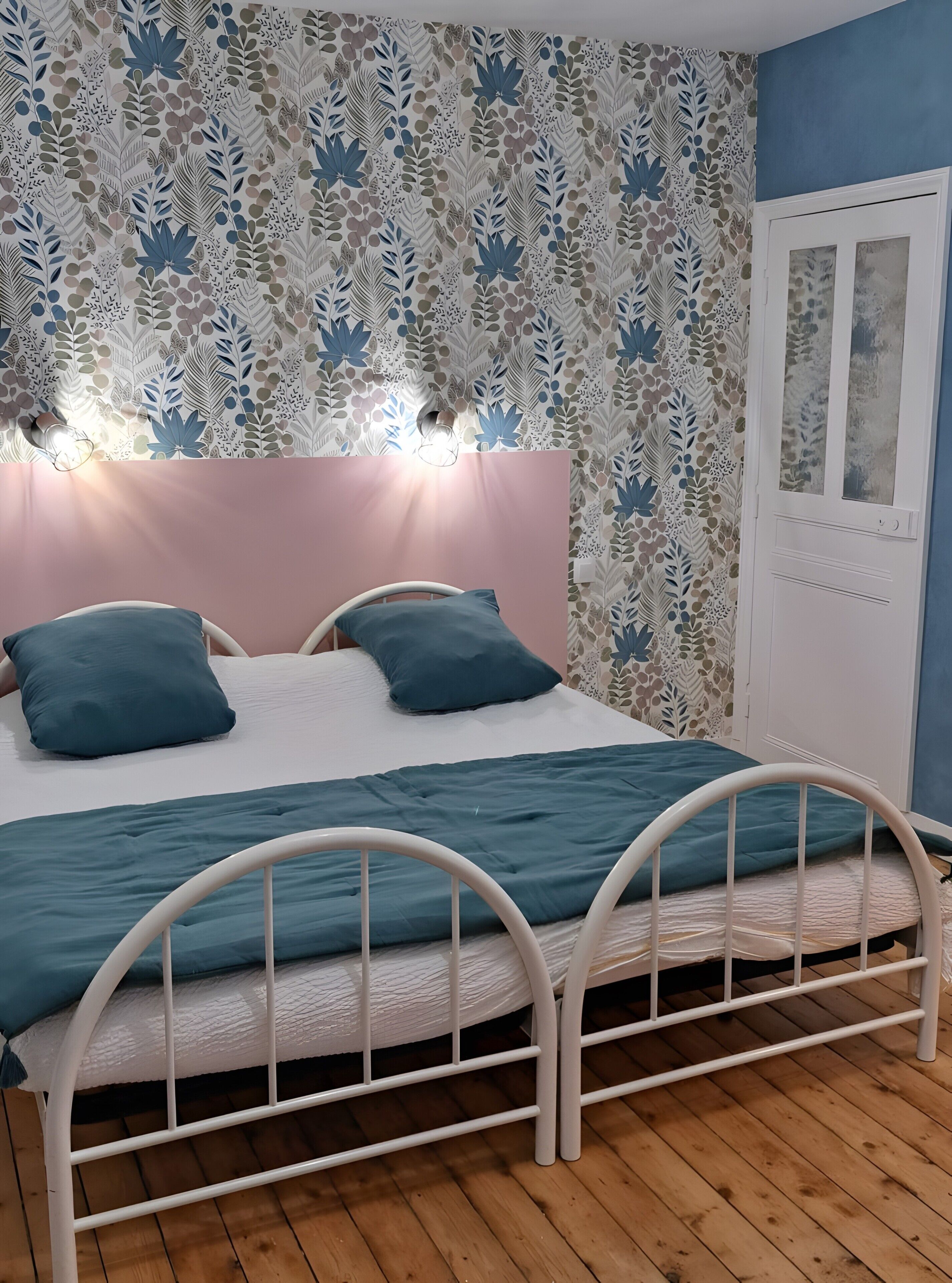 Fer et planche à repasser, Wi-Fi, draps fournis