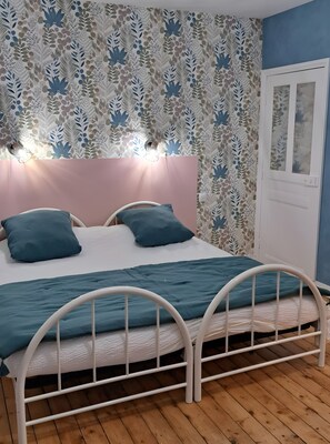 Ferros/tábuas de passar roupa, Wi-Fi, roupa de cama