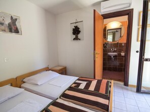 Internet - Zimmer "Joze" mit Terrasse by Interhome (Novigrad (Istra))