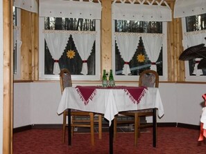 Dining - Gästezimmer für 2 Personen by Interhome (Ballenstedt)