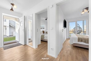 3 室のベッドルーム、アイロン / アイロン台、旅行用ベビーベッド、WiFi (無料)