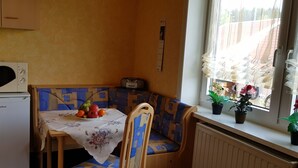 Dining - Ferienzimmer by Interhome (Lauscha)