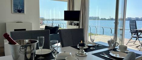 تناول الطعام