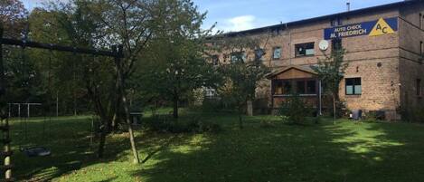 Enceinte de lâhĂ©bergement