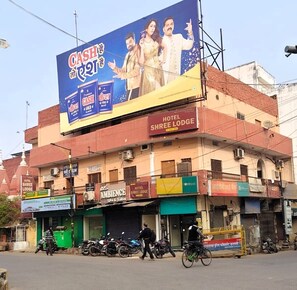 Exterior - Hotel Shree (Varanasi)