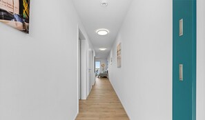 Interior - Biarritz - 2nd Floor, Balcony, Harbor View, Washing Machine, Private Parking (Olpenitz)