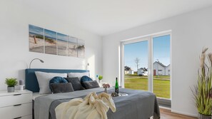 Fer et planche à repasser, lit de bébé portatif, accès au Wi-Fi (inclus)