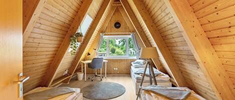 Bureau, fer et planche Ă repasser, lit parapluie, Wi-Fi gratuit