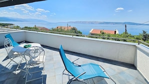 Property grounds - Zimmer für 2, mit Terrasse und Meerblick, ohne Küche by Interhome (Novi Vinodolski)