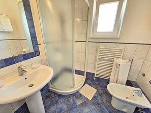 Towels - Zimmer für 2, mit Terrasse und Meerblick, ohne Küche by Interhome (Novi Vinodolski)