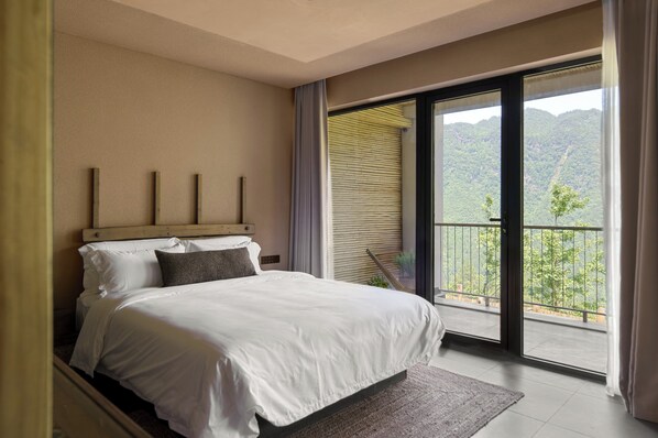 Signature Suite | Free minibar, desk, blackout drapes, iron/ironing board - Chongqing Jinfo Cloudhaus Boutique Hotel (Chongqing)