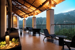 ロビー応接スペース