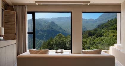 Chongqing Jinfo Cloudhaus Boutique Hotel