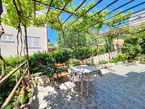 Outdoor dining - Zimmer für 2 Personen ohne Küche by Interhome (Novi Vinodolski)