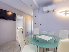 Dining - Suite(keine Küche) by Interhome (Krk/Milohnići)