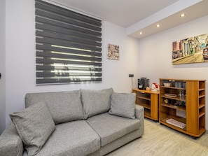 Living area - Suite(keine Küche) by Interhome (Krk/Milohnići)