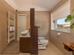 Towels - Apartments Rijeka - Terra Magica Room Grobnik ⭐⭐⭐⭐ by Interhome (Buzdohanj)
