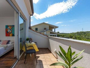 Outdoor dining - Apartments Rijeka - Terra Magica Room Grobnik ⭐⭐⭐⭐ by Interhome (Buzdohanj)