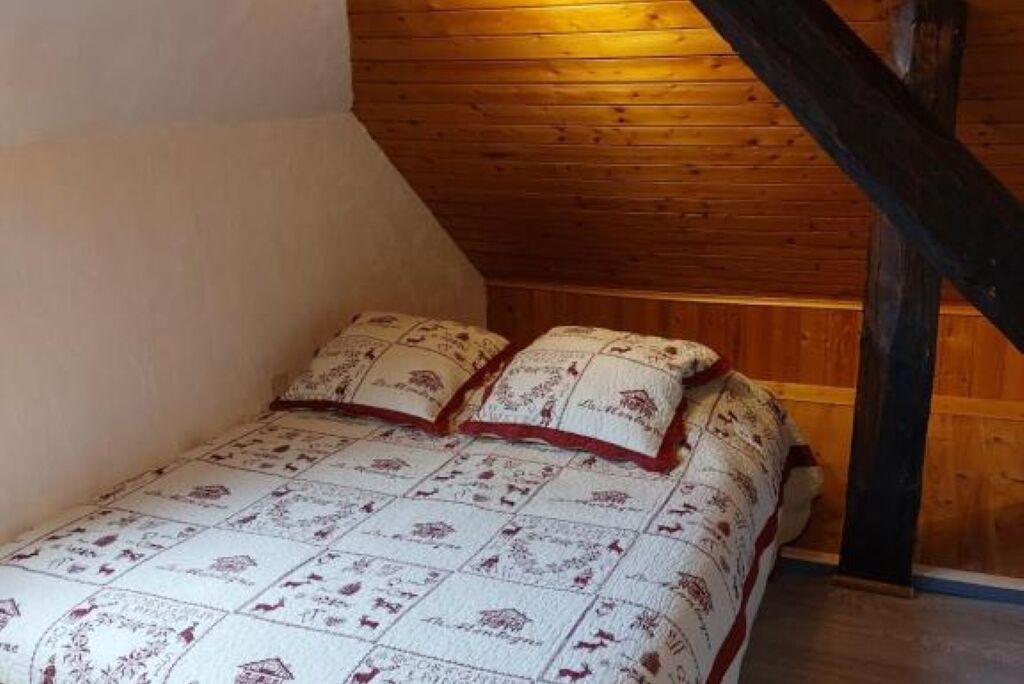 Schreibtisch, Bügeleisen/Bügelbrett, kostenloses WLAN, Bettwäsche