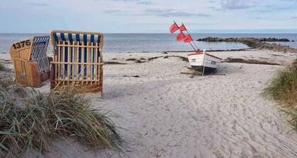 direkt hinter dem Deich by Interhome