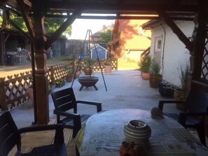 Outdoor dining - Handwerkerwohnung mit 4 günstigen Einzelzimmern by Interhome (Toppenstedt)