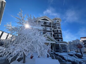 Exterior - Slope side Luxury Condo at Allegheny Springs, Snowshoe Village Center (Snowshoe)