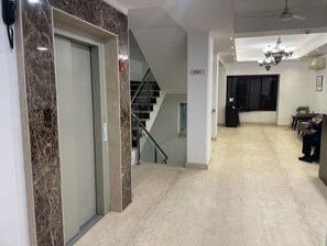 Reception - EMBLEM - Arjun Marg Golf Course Road (Gurugram)