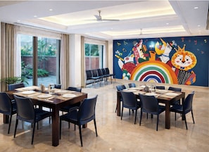 Restaurant - EMBLEM - Arjun Marg Golf Course Road (Gurugram)