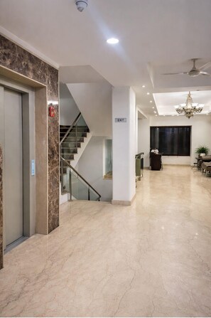 Executive Double Room | Desk, laptop workspace, iron/ironing board, free WiFi - EMBLEM - Arjun Marg Golf Course Road (Gurugram)