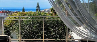 Casa Feliz – Stylish holiday home with private pool and sea views in Nerja