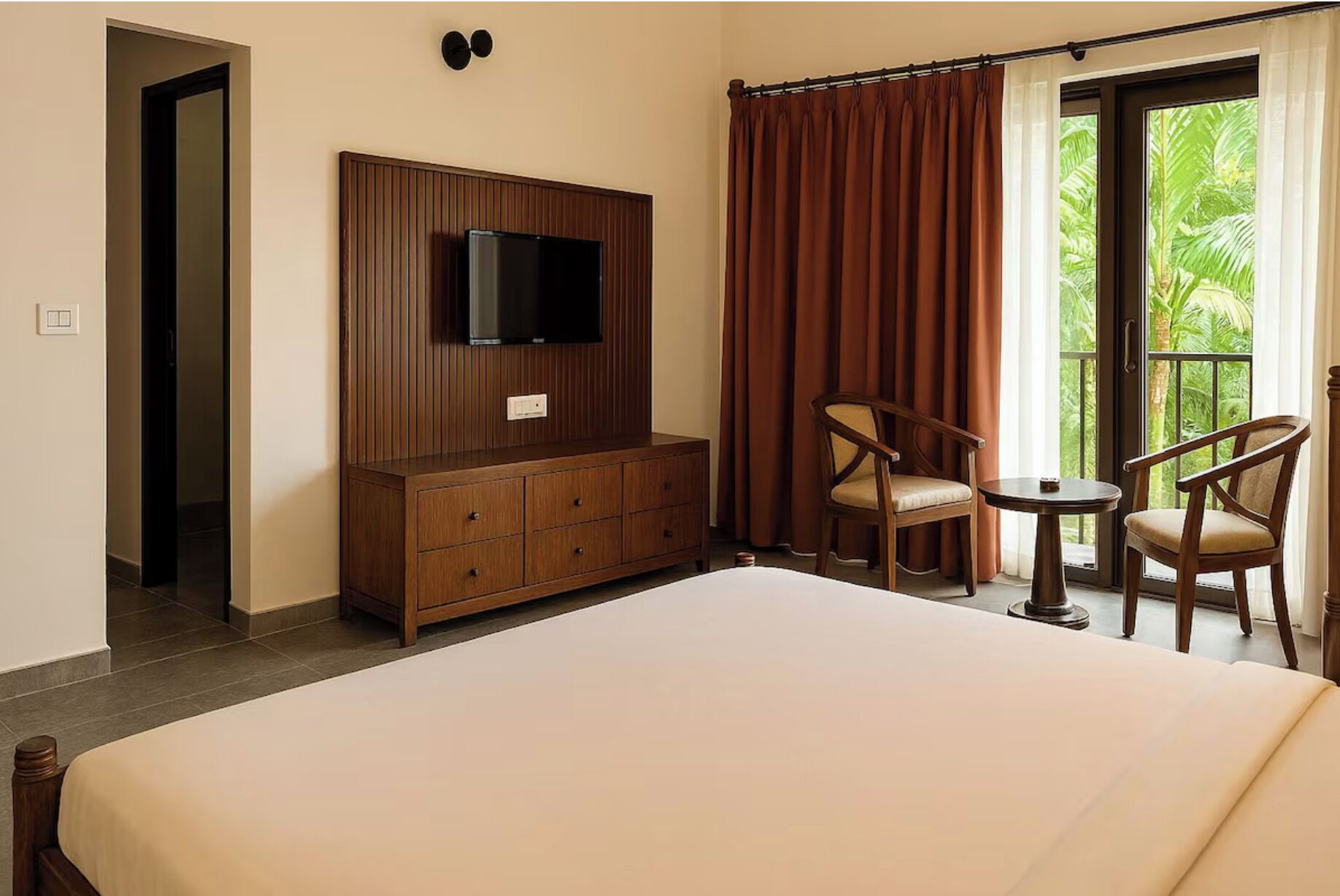 Deluxe Cottage, Garden View | Premium bedding, minibar, in-room safe, desk