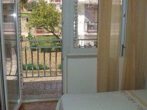 Internet - 1. Etage Doppelbettzimmer 20m² mit Balkon Villa Milic*** by Interhome (Trogir)