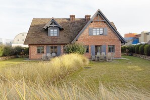 Exterior - Exclusive vacation home Strandhafer in List on Sylt with sauna and terrace (List auf Sylt)