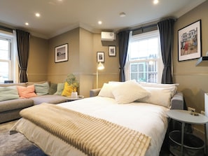 2 bedrooms, individually decorated, individually furnished, free WiFi