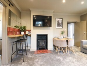 Interior - 1A Coastguard Cottages (Rye)