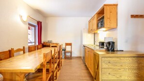 Dining - Nice Apt for 10 pers near the slopes (Saint-Sorlin-d´Arves)