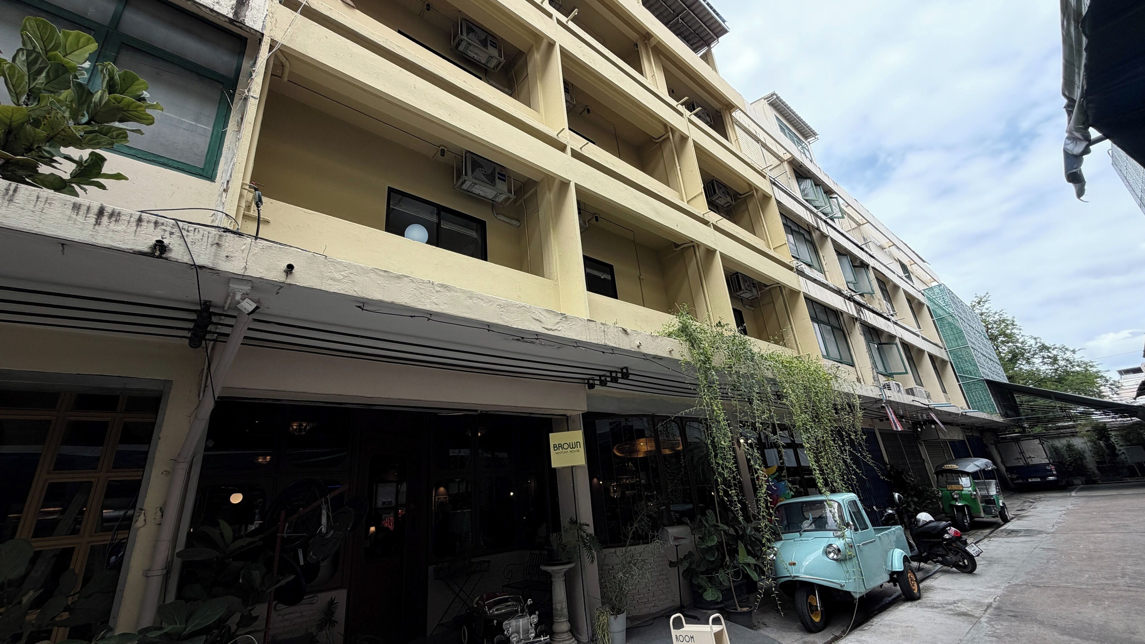 Bagian depan properti