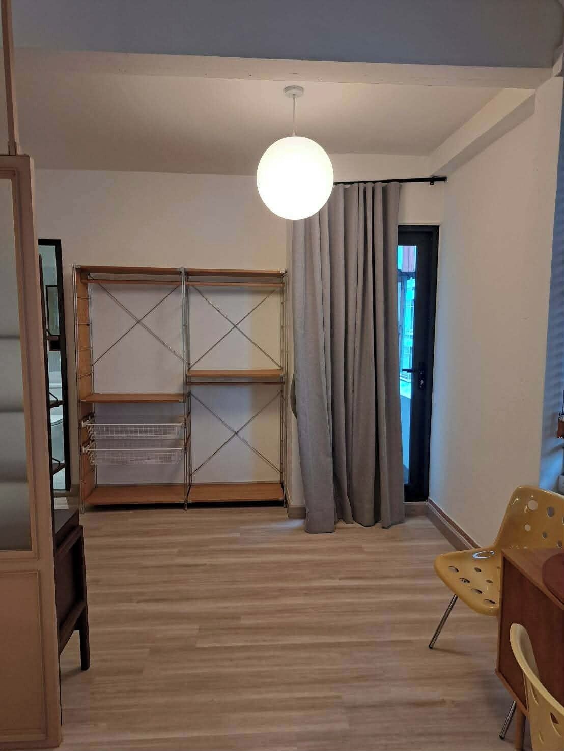 Suite estudio Deluxe | Escritorio, espacio para trabajar con un portátil, wifi gratis