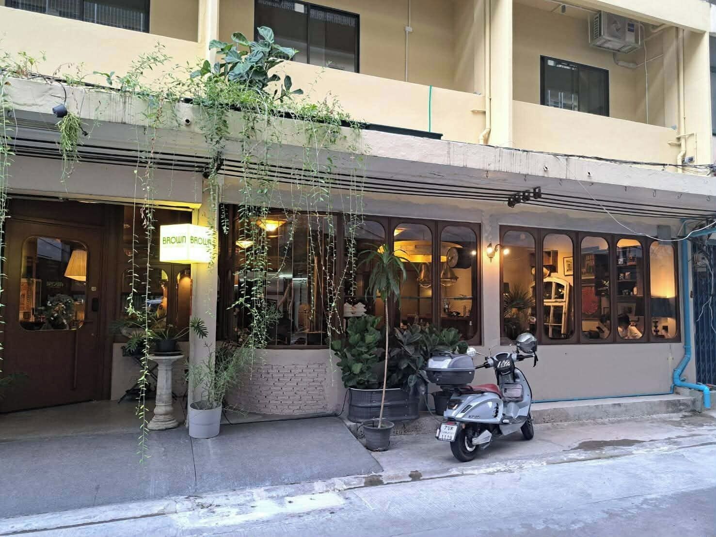 ด้านหน้าที่พัก