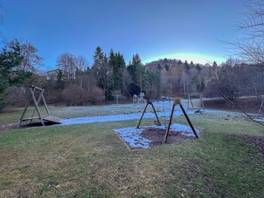 منطقة لعب الأطفال - خارجية