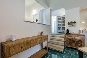 Interior - Villa 'Lory' with Mountain View, Private Pool and Wi-Fi (Castiadas)