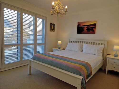 Broadstairs Family Hideaway With Parking - Just 2 Minutes from Beach and Town