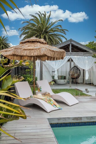 Bahagia Oasis - 4pm check out Sundays*