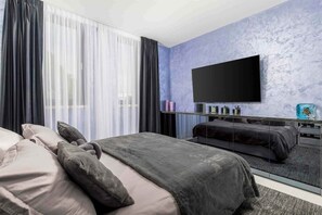 4 habitaciones, tabla de planchar con plancha, wifi y ropa de cama