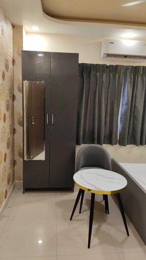 Deluxe Room | Free WiFi - Reeti Rivaaj Hotel Patna (Danapur)